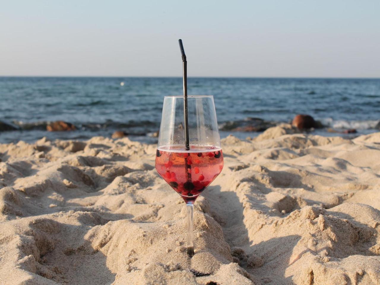 Gorgeous In Lutten Klein Near The Sea *